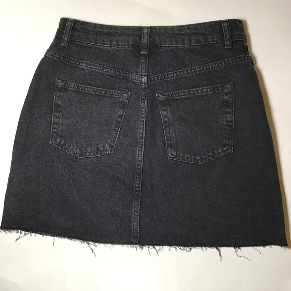 TOPSHOP MOTO BLACK DENIM JEAN RAW HEM MINI SKIRT 4 - Picture 4 of 8